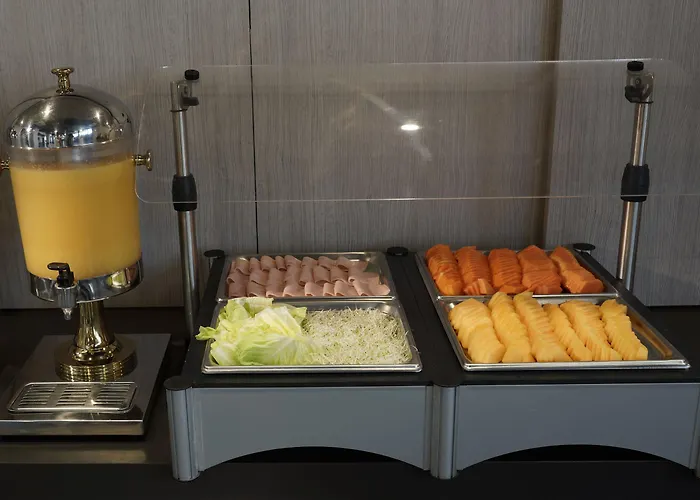 Hotel Express By Marriott Ciudad De Patio Universidad 3*
