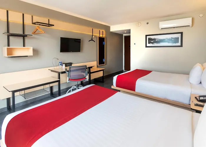 Express By Marriott Ciudad De Patio Universidad 3*