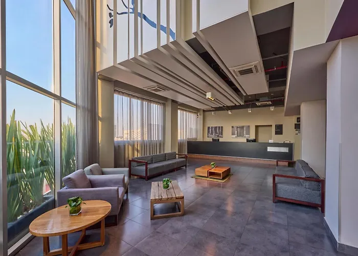 Hotel Express By Marriott Ciudad De Patio Universidad 3*