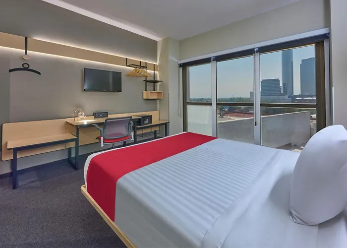 Express By Marriott Ciudad De Patio Universidad Hotel
