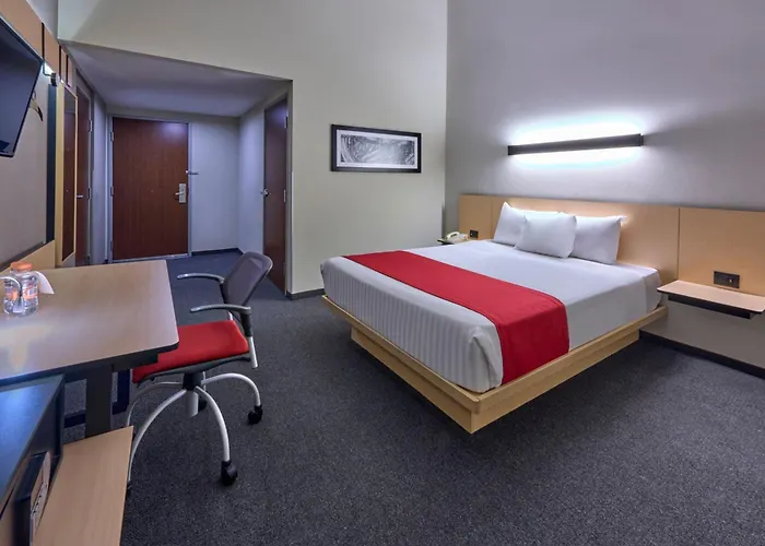 Express By Marriott Ciudad De Patio Universidad 3*