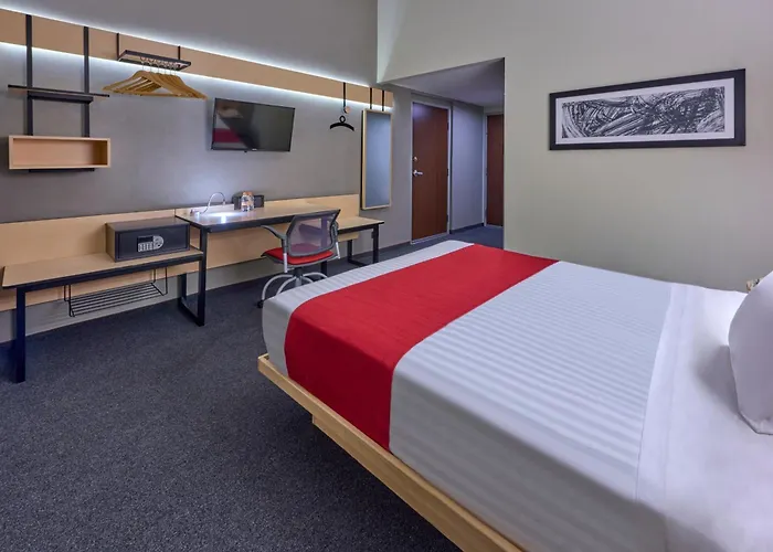 Express By Marriott Ciudad De Patio Universidad Hotel 3*