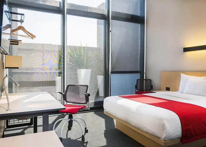 Express By Marriott Ciudad De Patio Universidad Hotel