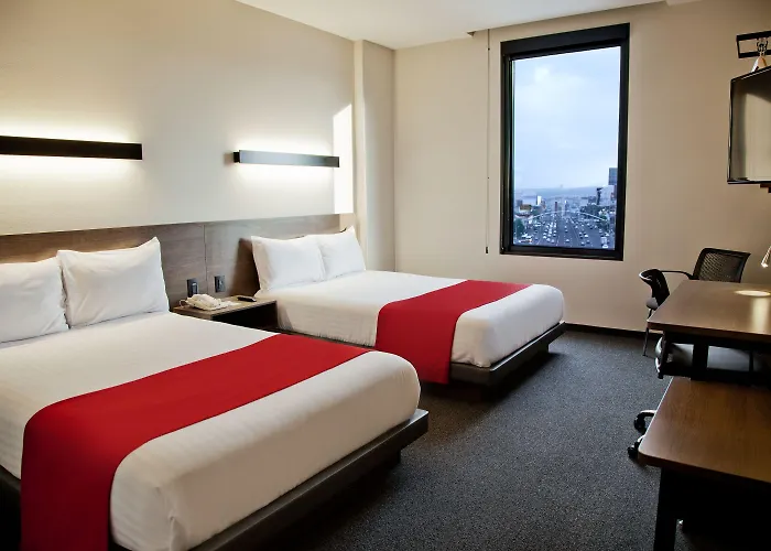 Express By Marriott Ciudad De Patio Universidad Hotel