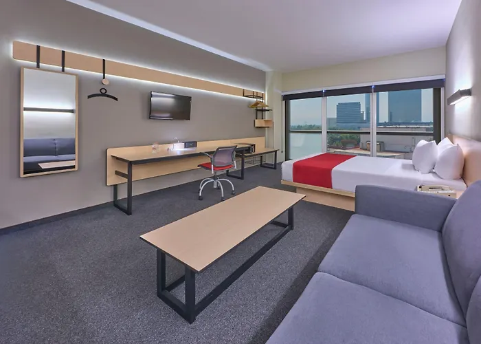 Express By Marriott Ciudad De Patio Universidad