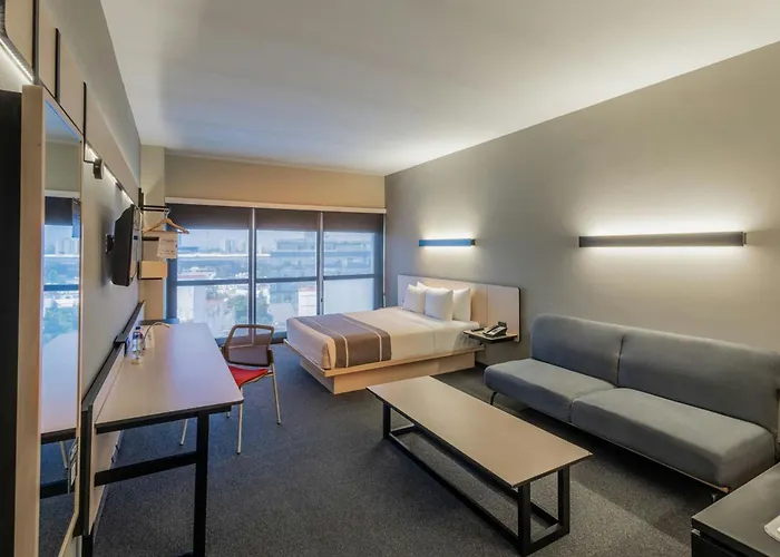 Express By Marriott Ciudad De Patio Universidad Hotel 3*