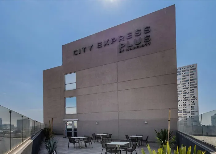 Hotel Express By Marriott Ciudad De Patio Universidad 3*