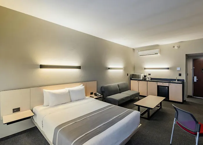 Express By Marriott Ciudad De Patio Universidad 3*