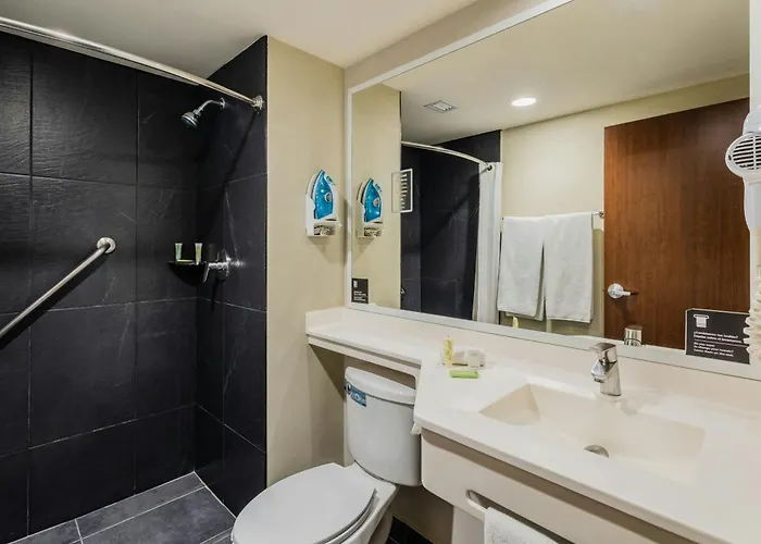 Hotel Express By Marriott Ciudad De Patio Universidad