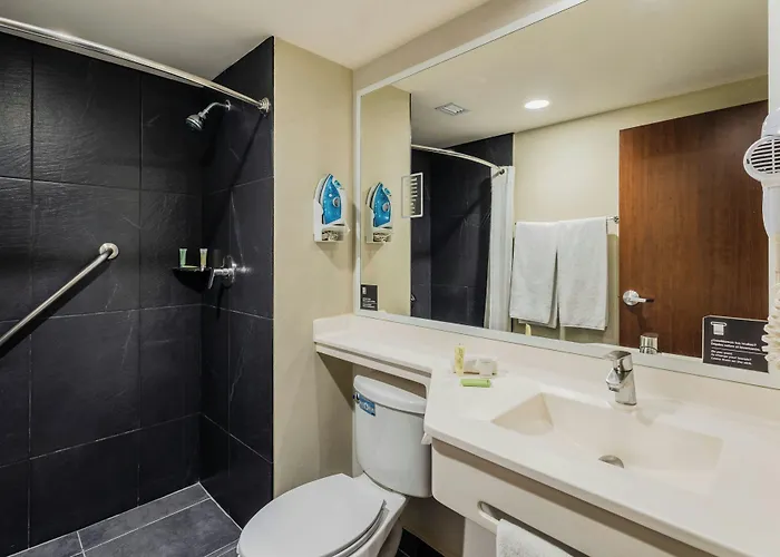 Hotel Express By Marriott Ciudad De Patio Universidad